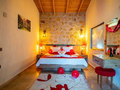  gece  -  Kasım
  | Kalkan Akbel’de Jakuzili ve Isıtmalı Havuzlu Muhafazakar Kiralık Villa | 4 Kişilik Tatil